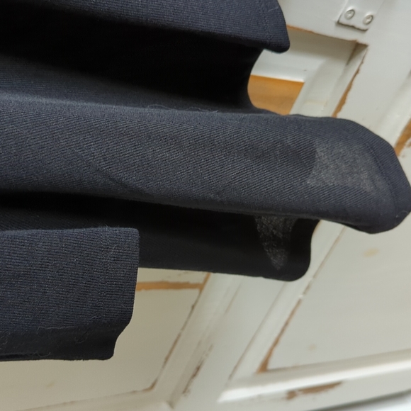 Top Lisa Rinna Cold Shoulder - Picture 5 of 10